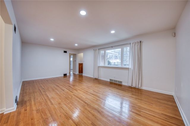 5523 Rippey Pl, East Liberty, PA 15206