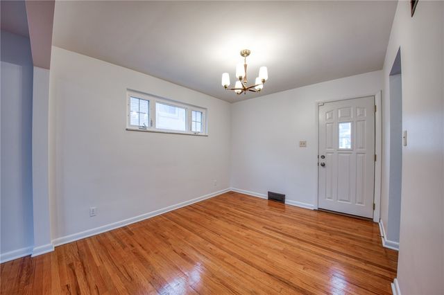 5523 Rippey Pl, East Liberty, PA 15206