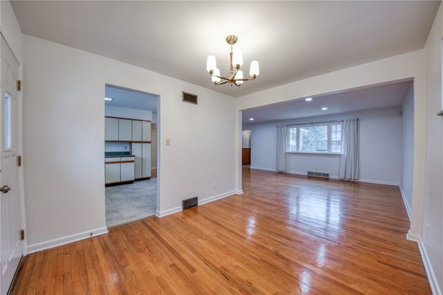 5523 Rippey Pl, East Liberty, PA 15206