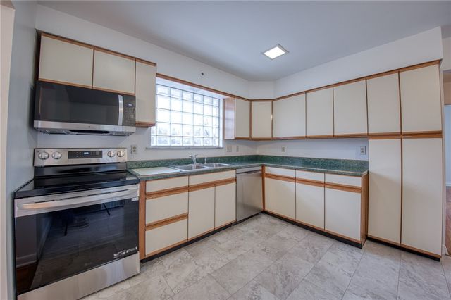 5523 Rippey Pl, East Liberty, PA 15206