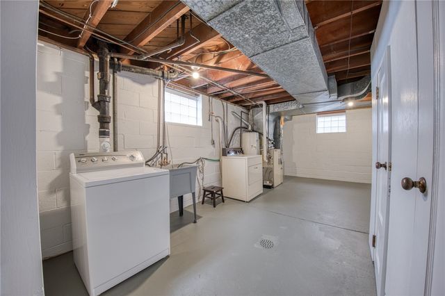 5523 Rippey Pl, East Liberty, PA 15206