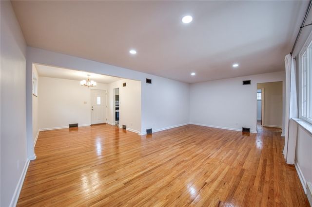 5523 Rippey Pl, East Liberty, PA 15206