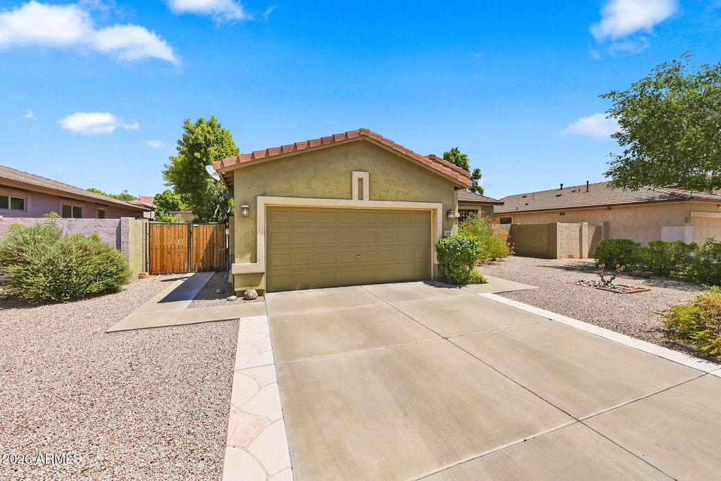 6186 W WIKIEUP Lane, Glendale, AZ 85308 — photo 2