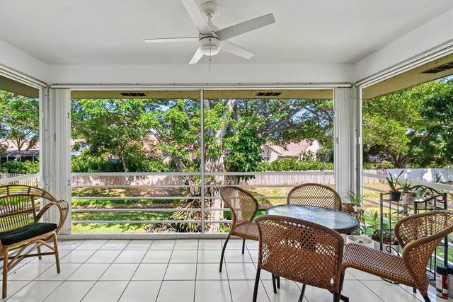10040 Meridian Way N 206, Palm Beach Gardens, FL 33410