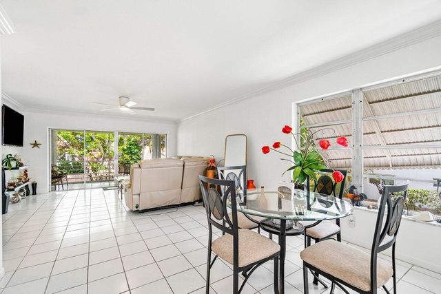 10040 Meridian Way N 206, Palm Beach Gardens, FL 33410