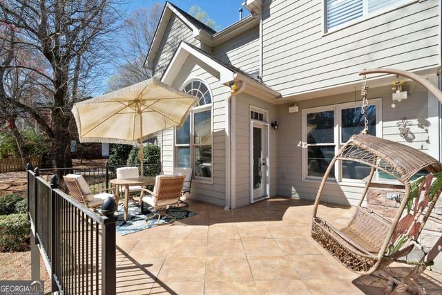 720 Lakeglen Drive, Suwanee, GA 30024