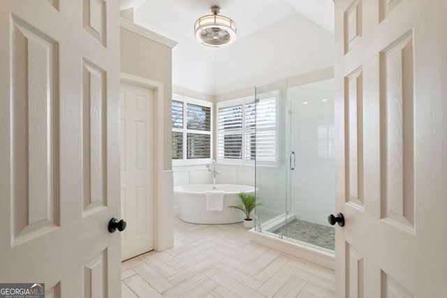 720 Lakeglen Drive, Suwanee, GA 30024