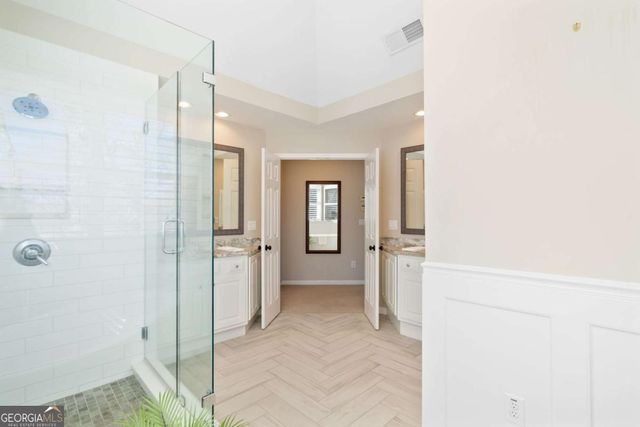 720 Lakeglen Drive, Suwanee, GA 30024