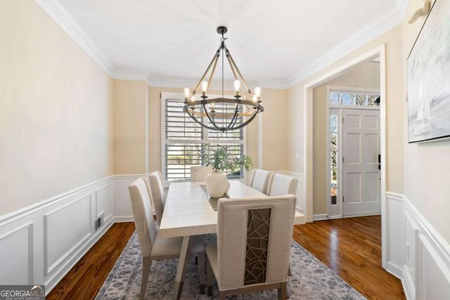 720 Lakeglen Drive, Suwanee, GA 30024