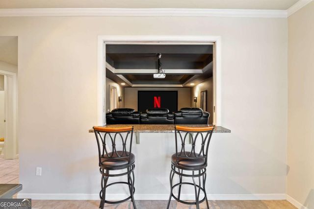 720 Lakeglen Drive, Suwanee, GA 30024