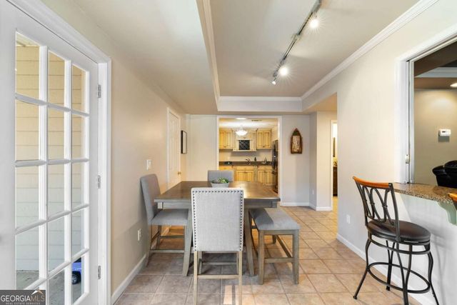 720 Lakeglen Drive, Suwanee, GA 30024