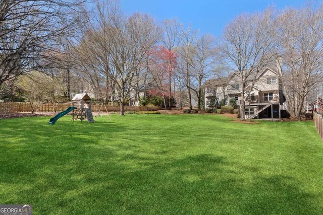 720 Lakeglen Drive, Suwanee, GA 30024