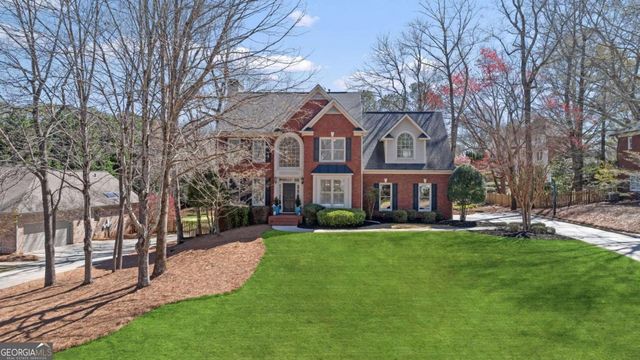 720 Lakeglen Drive, Suwanee, GA 30024