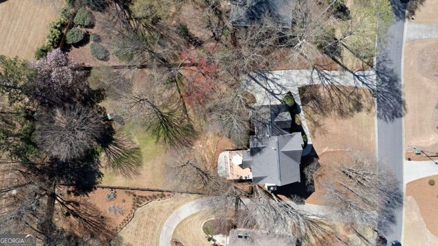 720 Lakeglen Drive, Suwanee, GA 30024