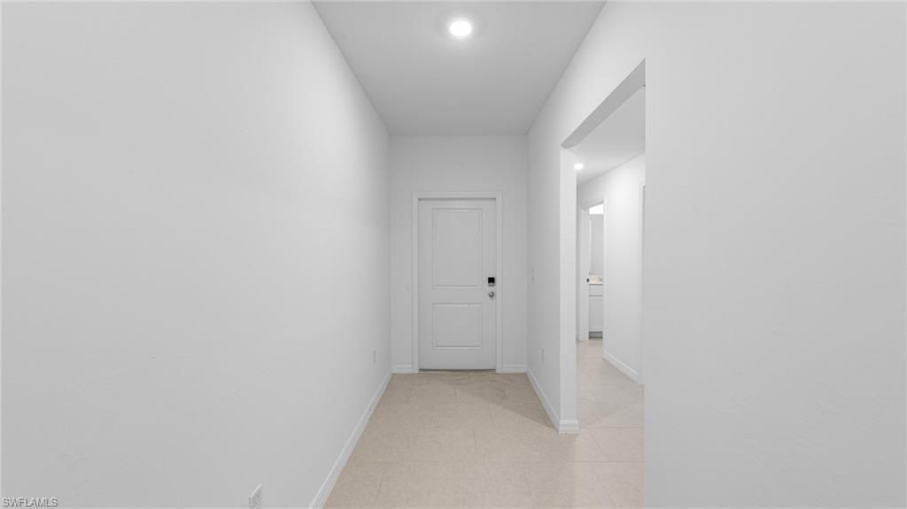 Image 4 of property listing at 306 NE 26th TER, Cape Coral, FL 33909