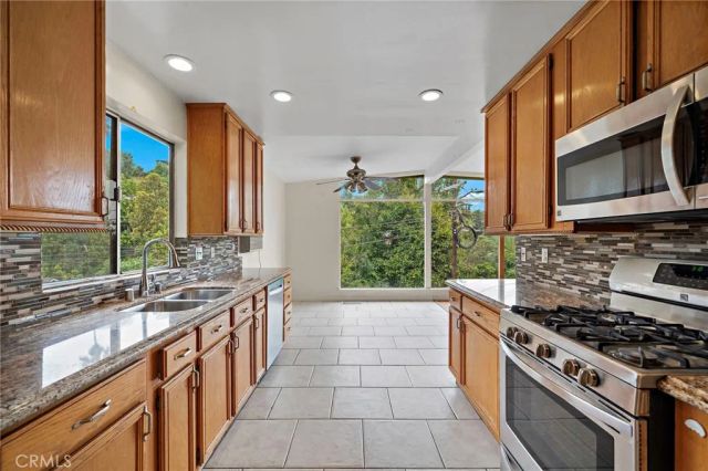 2677 Saxon, Los Angeles, CA 90065