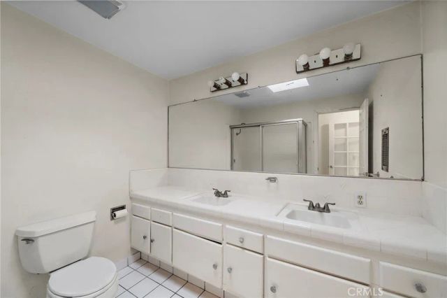 2677 Saxon, Los Angeles, CA 90065