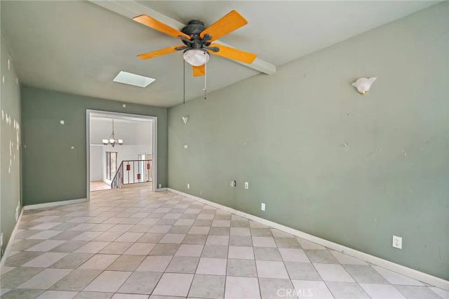 2677 Saxon, Los Angeles, CA 90065