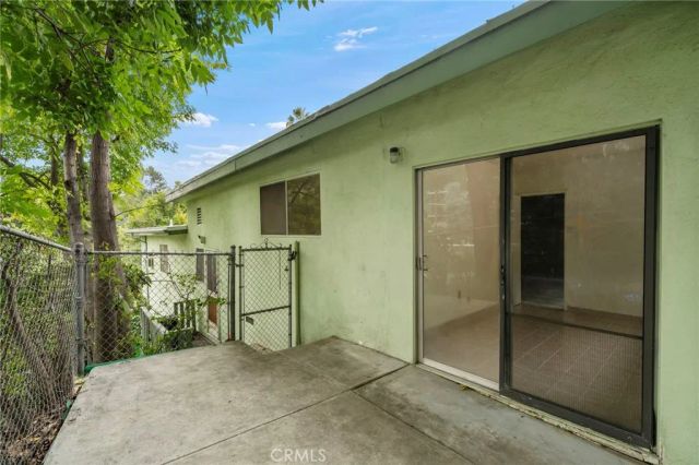 2677 Saxon, Los Angeles, CA 90065