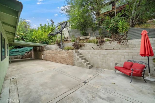2677 Saxon, Los Angeles, CA 90065