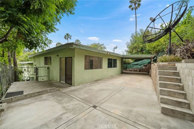 2677 Saxon, Los Angeles, CA 90065