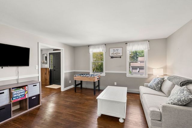 12 Rainbow Cir, Bridgewater, MA 02324