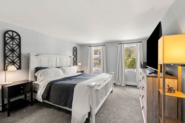 12 Rainbow Cir, Bridgewater, MA 02324