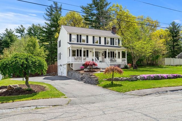 12 Rainbow Cir, Bridgewater, MA 02324