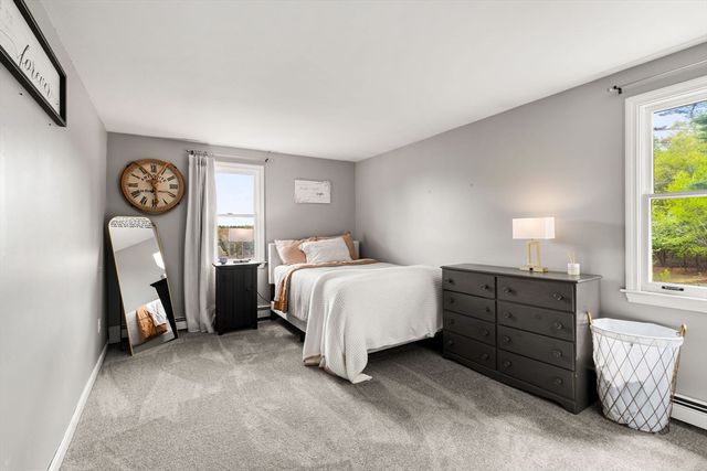 12 Rainbow Cir, Bridgewater, MA 02324