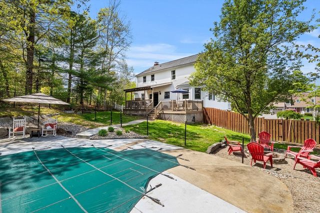 12 Rainbow Cir, Bridgewater, MA 02324