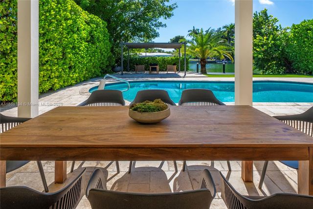 410 S Shore Dr, Miami Beach, FL 33141