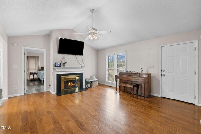 46 Richmond Drive, Clayton, NC 27527