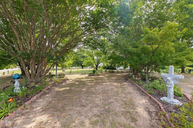46 Richmond Drive, Clayton, NC 27527