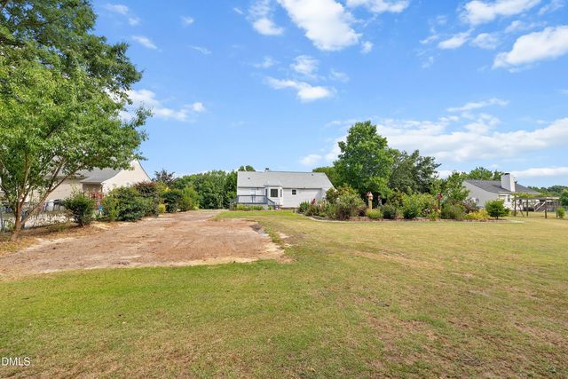 46 Richmond Drive, Clayton, NC 27527
