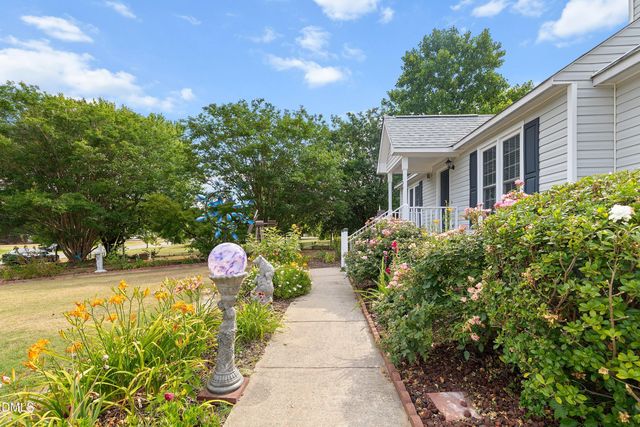 46 Richmond Drive, Clayton, NC 27527