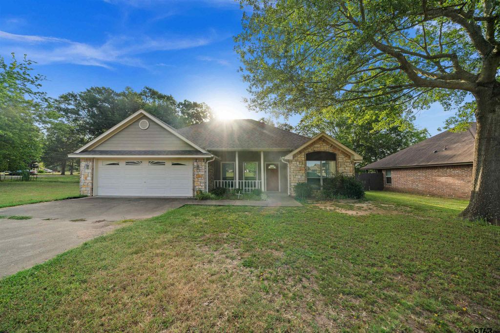 601 PENNY LN., Lindale, TX 75771