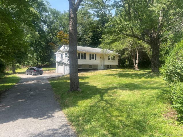 15 Vandewater Drive, Wappingers Falls, NY 12590