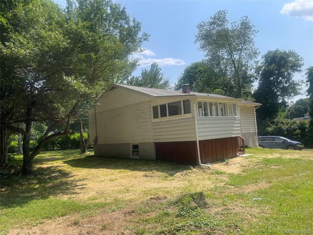 15 Vandewater Drive, Wappingers Falls, NY 12590