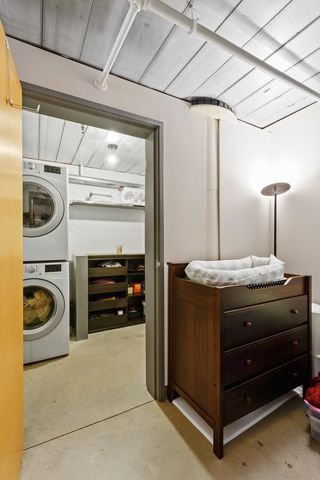 250 Park Avenue 712, Minneapolis, MN 55415