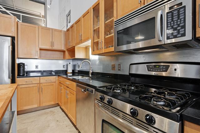 250 Park Avenue 712, Minneapolis, MN 55415