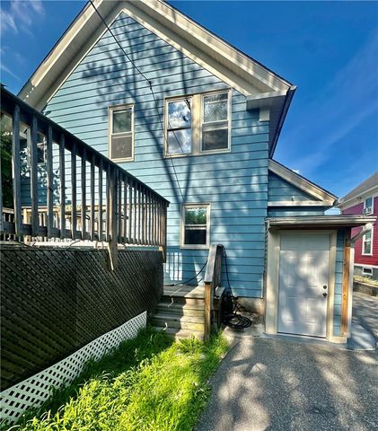 168 3rd Avenue, Woonsocket, RI 02895