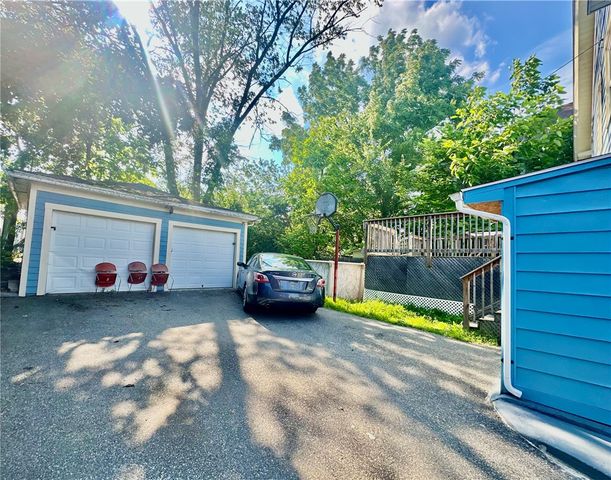 168 3rd Avenue, Woonsocket, RI 02895