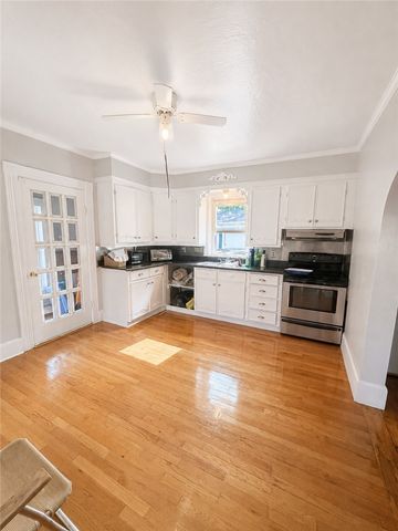 168 3rd Avenue, Woonsocket, RI 02895