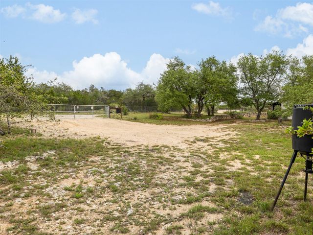 2591 Spring Valley DR, Dripping Springs, TX 78620