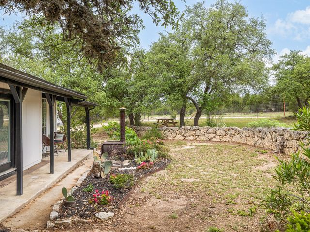 2591 Spring Valley DR, Dripping Springs, TX 78620