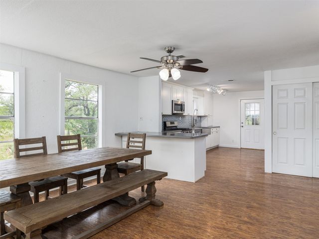 2591 Spring Valley DR, Dripping Springs, TX 78620