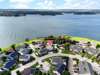 17 April Point Drive N, Conroe, TX 77356