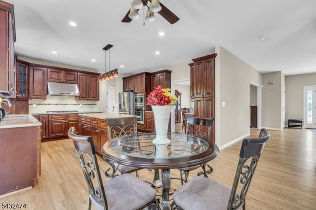 4 Harman Ct, Hillsborough Twp., NJ 08844