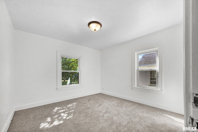 1003 CHESTNUT Street, Pekin, IL 61554