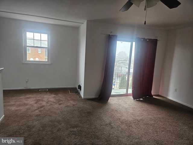 9156 ELLIE DR, Philadelphia, PA 19114